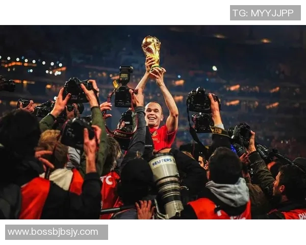 老一辈足球巨星回顾经典瞬间展现他们辉煌的职业生涯与传奇成就