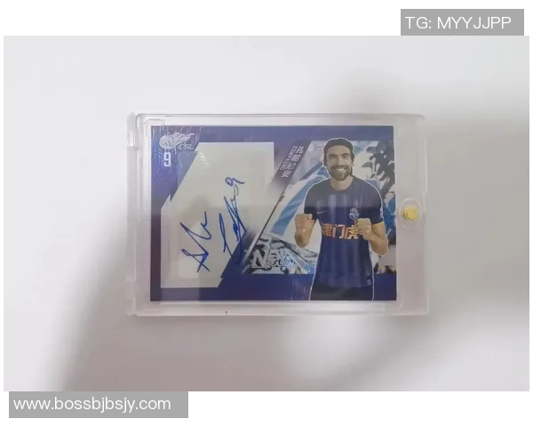 足球球星卡素材图片处理技巧与创意设计分享