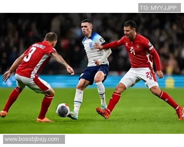 足球场上球星风采真实呈现瞬间展现球技与激情 足球场上球星风采真实呈现瞬间展现球技与激情